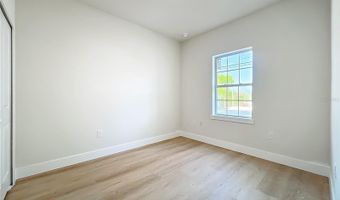 356 W 4TH St, Apopka, FL 32703