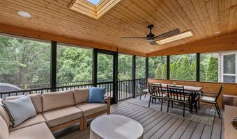 2535 Barrett Springs Dr, Ballwin, MO 63021