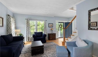 364 Orchard Woods Dr, North Kingstown, RI 02874