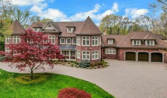67 Robin Ln, Alpine, NJ 07620