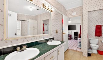 10890 NE 102ND Pl, Archer, FL 32618