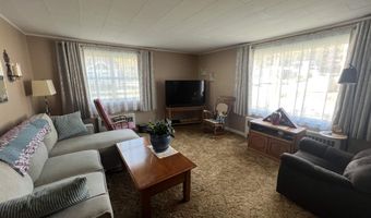 37 Pine Island Ave, Berlin, NH 03570
