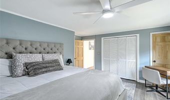 1216 E Main Rd, Middletown, RI 02842