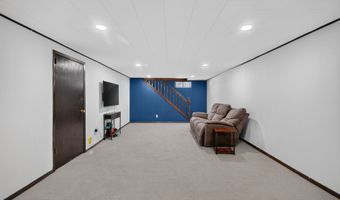 230 NW Arlan Dr, Ankeny, IA 50023