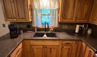 1105 Benton St, Albany, MO 64402