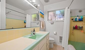 1340 Loring St, San Diego, CA 92109