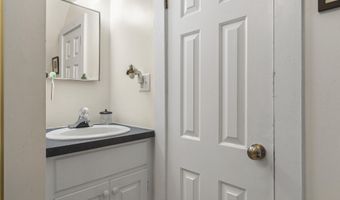 9 Pleasant St, Bath, ME 04530