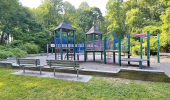 1029 COMMANDERS Way N, Annapolis, MD 21409