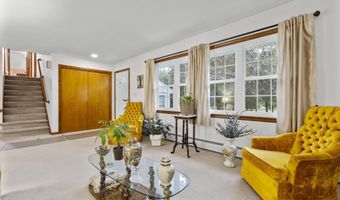 355 W Avon Rd, Avon, CT 06001
