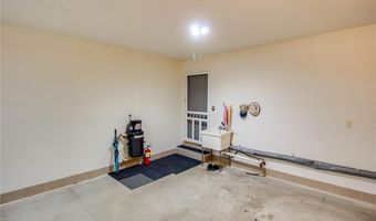 101 Serenity Dr, Alton, IL 62002