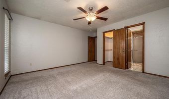 3208 California Ave, Chickasha, OK 73018