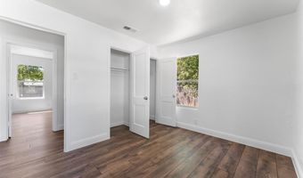 207 E Purdom Ave, Alvarado, TX 76009