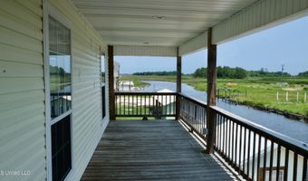 9019 St. Teresa Dr, Bay St. Louis, MS 39520