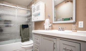 9853 Ivanho St, Spring Valley, CA 91977
