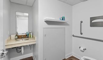 10 S Main St, Allentown, NJ 08501