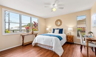 1494 Kina St, Kailua, HI 96734