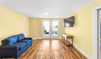75 Marsh Rd, Belfast, ME 04915