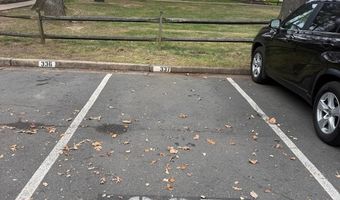 3300 WOODBURN VILLAGE Dr 23, Annandale, VA 22003