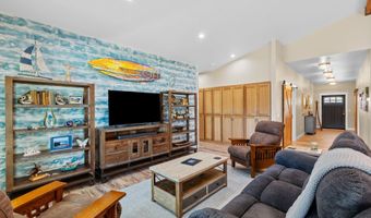 875 12TH St, Bandon, OR 97411