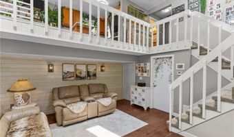 68 Everglade Ave, Warwick, RI 02886