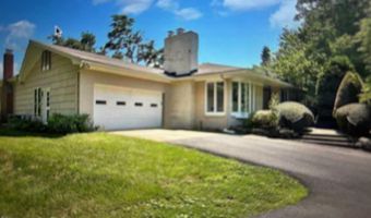 5 Whipporwill Valley Rd, Atlantic Highlands, NJ 07716