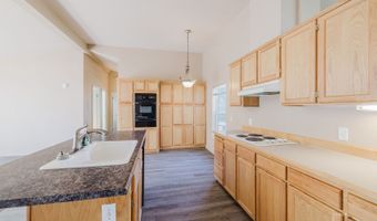 222 8th St, Carlin, NV 89822