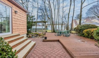 88 Evans Ave, Albertson, NY 11507