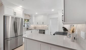 714 LAKE Dr, Altamonte Springs, FL 32701