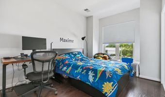 1924 CHAPMAN Ave 10, Rockville, MD 20852