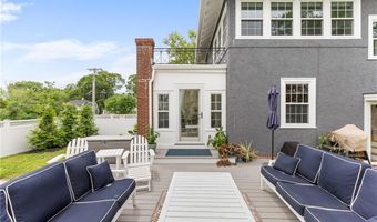 1144 Narragansett Blvd, Cranston, RI 02905