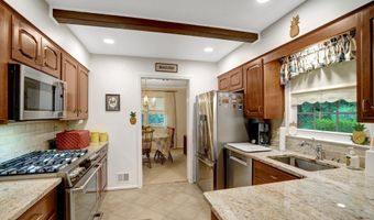 8422 GEORGIAN Way, Annandale, VA 22003