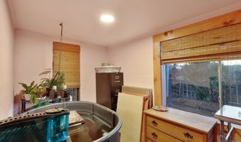 208 S 2nd St, Alpine, TX 79830