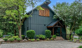 6 Trimbleford Ln, Middletown, NJ 07748