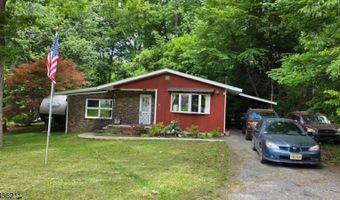 5 LakeView Dr S, Alloway, NJ 07419