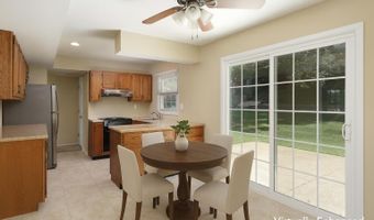 30 Oxford Ln, Aberdeen, NJ 07747