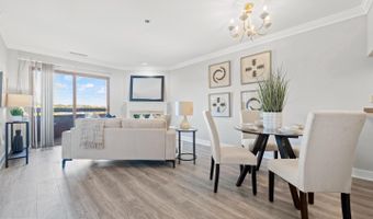 1050 N STUART St 611, Arlington, VA 22201