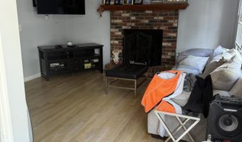 347 Trenton Ave N, Bayville, NJ 08721