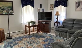 40 Aaron Ave Ave, Bristol, RI 02809