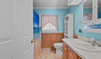 77 Lear Dr, Coventry, RI 02816