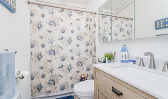 14 Albatross Pt, Bayville, NJ 08721