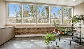 2891 Gale Rd, Ann Arbor, MI 48105