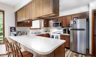 11279 Whispering Creek Dr, Allendale, MI 49401