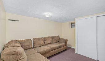 6 Linda Ct, Coventry, RI 02816