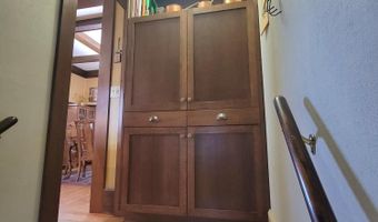 817 N Main St, Aberdeen, SD 57401