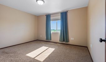 2020 S Lawson St, Aberdeen, SD 57401