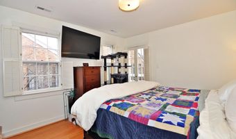 423 S PITT St, Alexandria, VA 22314