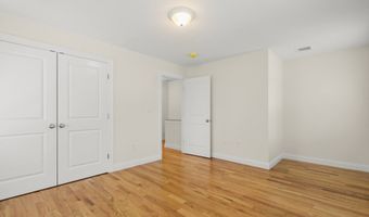 5-7 W Chapel, Abington, MA 02151