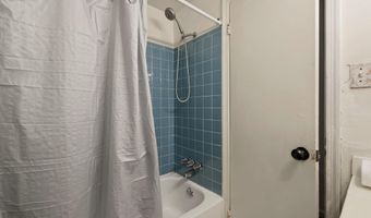 5141 BRADFIELD Dr, Annandale, VA 22003