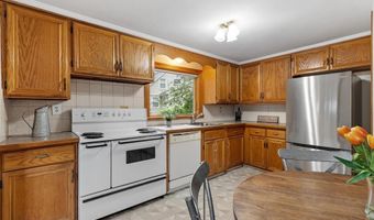 12 Hunt Rd, Bedford, MA 01730