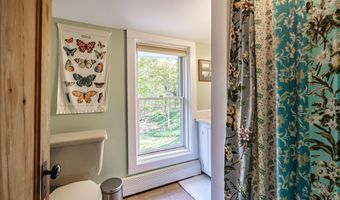 71 Brook Rd, Falmouth, ME 04105
